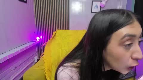 Snapshot of miilu__1 chatting on 11/22/25, 03:27 miilu online show from 11/22/25, 03:27