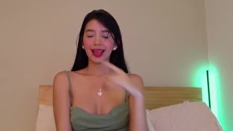 miin_junn online show from 09/12/25, 01:49