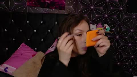 Snapshot of miis_beellaa chatting on 06/11/26, 12:58 miis_beellaa online show from 06/11/26, 12:58