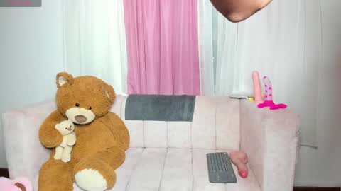 Snapshot of miissy__ chatting on 05/13/26, 07:50 miissy__ online show from 05/13/26, 07:50
