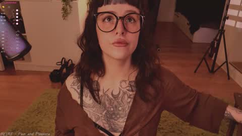 Snapshot of mika_moon_ chatting on 09/27/25, 06:57 mika_moon_ online show from 09/27/25, 06:57