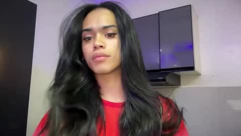 mika_pedersen online show from 11/06/25, 08:37