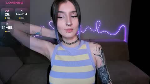 Snapshot of mika_reid chatting on 10/29/25, 05:53 Mika online show from 10/29/25, 05:53