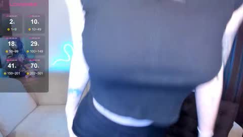 Snapshot of mika_reid chatting on 11/04/25, 09:30 Mika online show from 11/04/25, 09:30