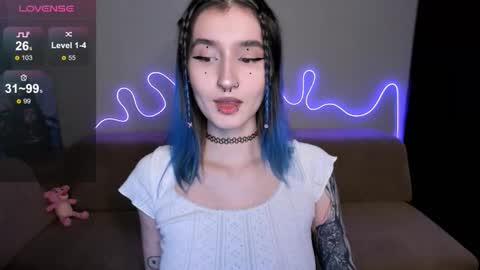 Snapshot of mika_reid chatting on 11/05/25, 09:31 Mika online show from 11/05/25, 09:31