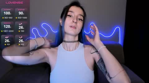 Snapshot of mika_reid chatting on 11/11/25, 12:49 Mika online show from 11/11/25, 12:49