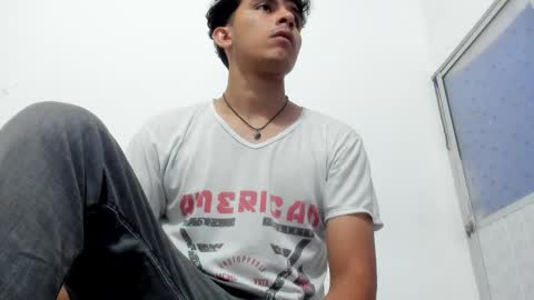 Snapshot of mikael_stor chatting on 10/01/25, 12:00 mikael_stor online show from 10/01/25, 12:00