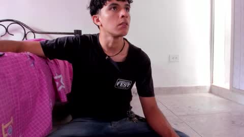 Snapshot of mikael_stor chatting on 10/10/25, 12:15 mikael_stor online show from 10/10/25, 12:15