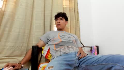 Snapshot of mikael_stor chatting on 10/29/25, 11:23 mikael_stor online show from 10/29/25, 11:23