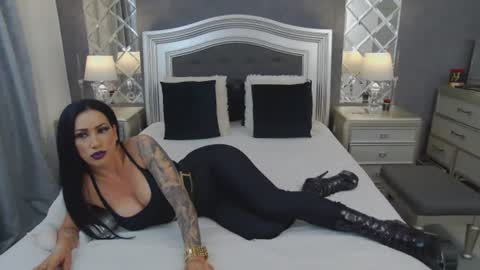 Snapshot of mikaelajensen chatting on 07/23/26, 02:53 Mikaela online show from 07/23/26, 02:53