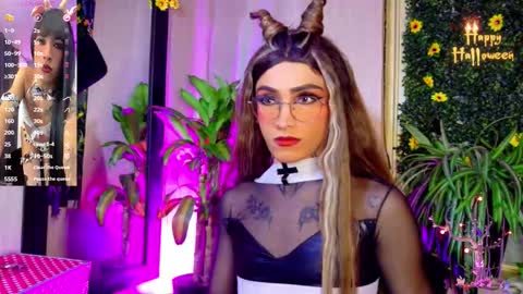 Snapshot of mikaelarangel chatting on 10/10/25, 03:05 mikaelarangel online show from 10/10/25, 03:05