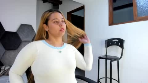 Mikaela blondie bigass online show from 05/11/26, 06:49