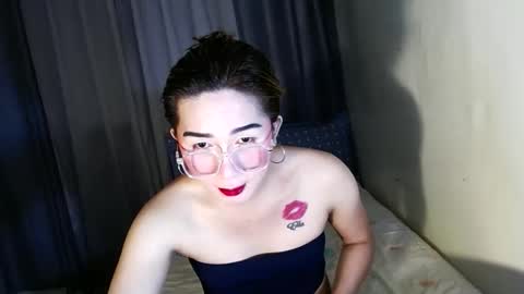 ELLA online show from 10/25/25, 01:24