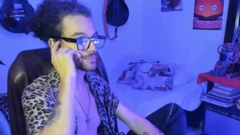 mikaelrizzzo online show from 10/07/25, 01:25