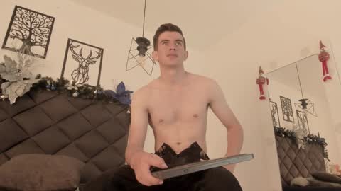 mikael online show from 01/04/25, 07:13