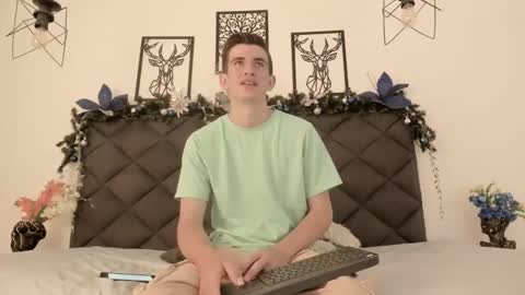 mikael online show from 01/08/25, 04:55