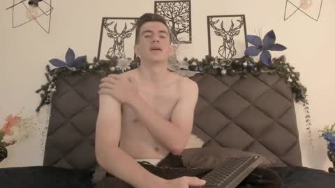 mikael online show from 01/12/25, 07:11