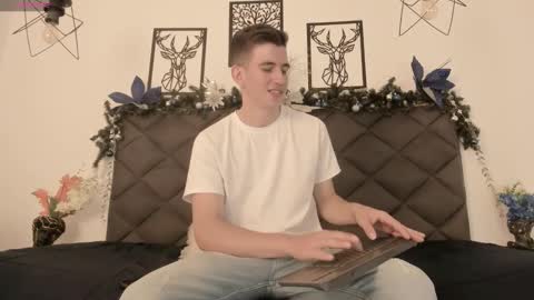 mikael online show from 01/15/25, 04:25