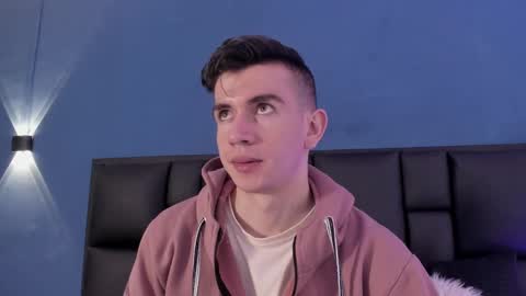 mikael online show from 10/03/25, 03:58