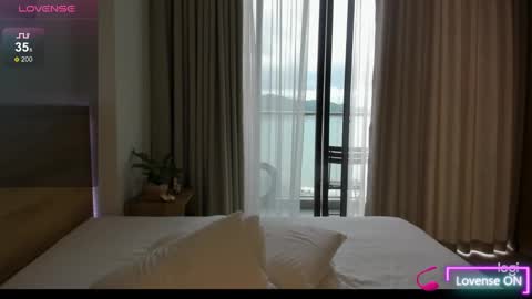 Snapshot of mikakimura chatting on 12/26/24, 03:38 Miko now i live in Vietnam online show from 12/26/24, 03:38