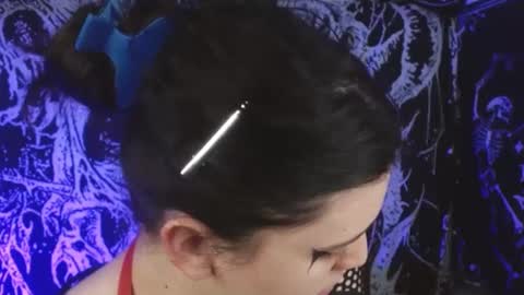 Snapshot of mikaskullcs chatting on 09/26/25, 01:09 Mika online show from 09/26/25, 01:09