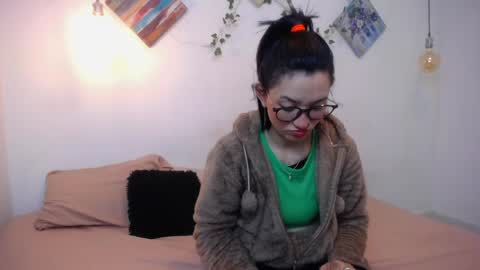 mikaza online show from 05/13/26, 12:46