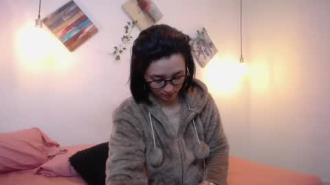 mikaza online show from 05/18/26, 01:06