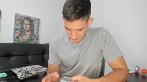 mike3xxx online show from 11/21/25, 02:10