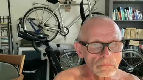mike4playhot online show from 06/18/26, 03:16