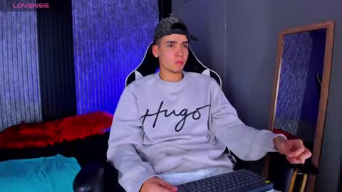 Mike 0233 online show from 03/07/25, 04:13