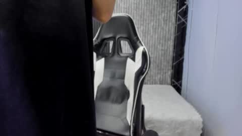 Mike 0233 online show from 11/07/25, 04:12