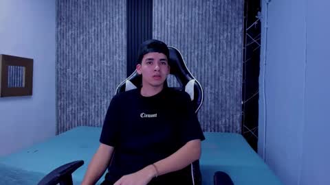 Mike 0233 online show from 11/27/25, 04:47