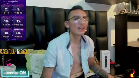 Snapshot of mike_bennet chatting on 03/17/26, 11:52 Mike Bennet Make me Cum Please online show from 03/17/26, 11:52