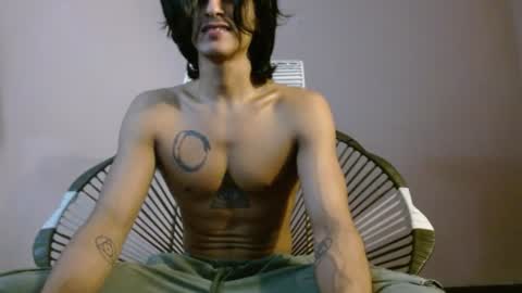 mike_d1030 online show from 06/11/26, 11:03