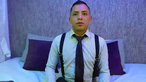 Snapshot of mike_fetiche chatting on 10/28/25, 05:00 mike_fetiche online show from 10/28/25, 05:00