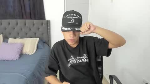 Snapshot of mike_master9 chatting on 10/06/25, 11:29 mike_master9 online show from 10/06/25, 11:29