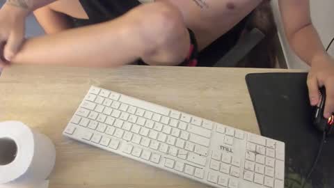 Snapshot of mike_master9 chatting on 10/07/25, 05:04 mike_master9 online show from 10/07/25, 05:04