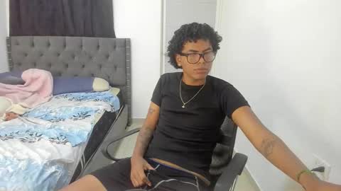 Snapshot of mike_master9 chatting on 10/20/25, 06:30 mike_master9 online show from 10/20/25, 06:30