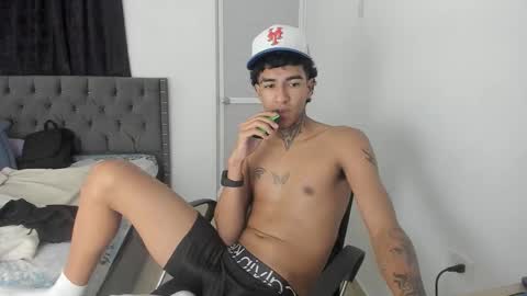 Snapshot of mike_master9 chatting on 11/08/25, 12:11 mike_master9 online show from 11/08/25, 12:11