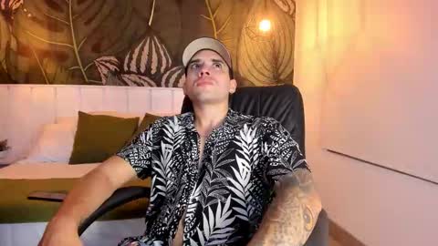 Snapshot of mike_montoya chatting on 10/17/25, 11:29 Mike Montoya online show from 10/17/25, 11:29