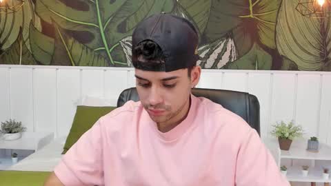 Snapshot of mike_montoya chatting on 11/13/25, 03:33 Mike Montoya online show from 11/13/25, 03:33