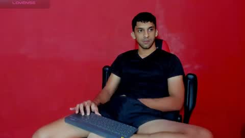 Snapshot of mike_shelby21 chatting on 04/19/26, 05:18 mike_shelby21 online show from 04/19/26, 05:18