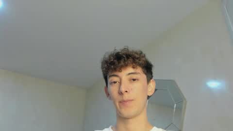 Snapshot of mikebelf4 chatting on 11/17/25, 10:59 Mikebelf4 online show from 11/17/25, 10:59