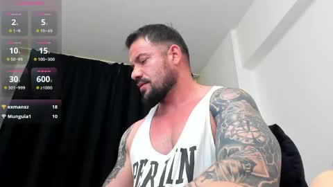 Snapshot of mikebigboy31 chatting on 05/18/26, 04:07 Mike online show from 05/18/26, 04:07