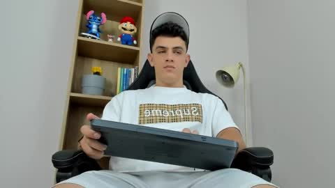 Snapshot of mikecooper_ chatting on 03/13/26, 11:33 Mike Cooper online show from 03/13/26, 11:33