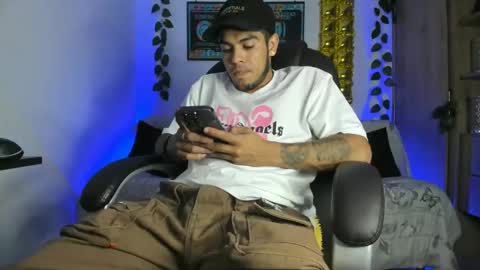 mikee_scooth online show from 01/19/25, 02:57