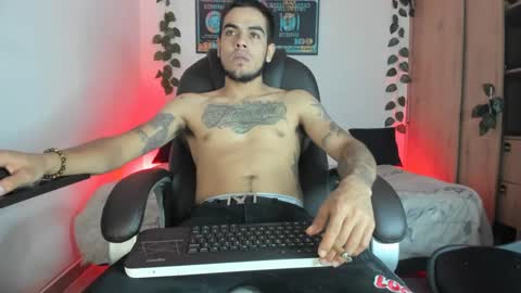 mikee_scooth online show from 02/15/25, 10:21