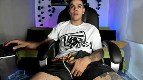 mikee_scooth online show from 09/23/25, 03:26