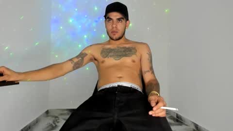 mikee_scooth online show from 04/19/26, 05:23