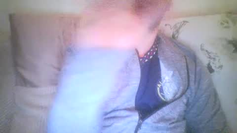 Snapshot of mikehockishuge9 chatting on 01/05/25, 10:08 mikehockishuge9 online show from 01/05/25, 10:08